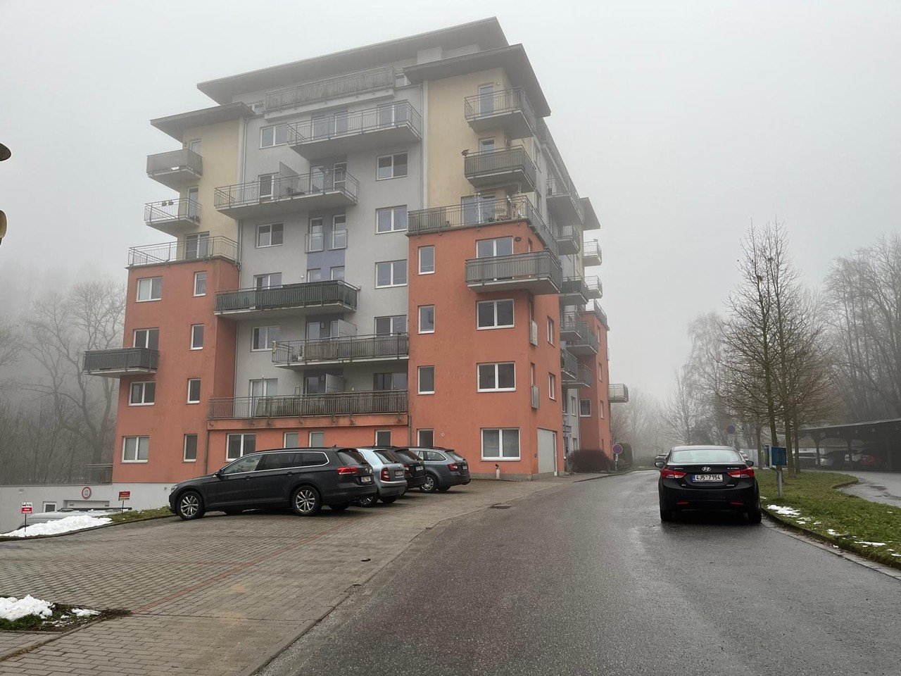 tn_zoom_filename_9783